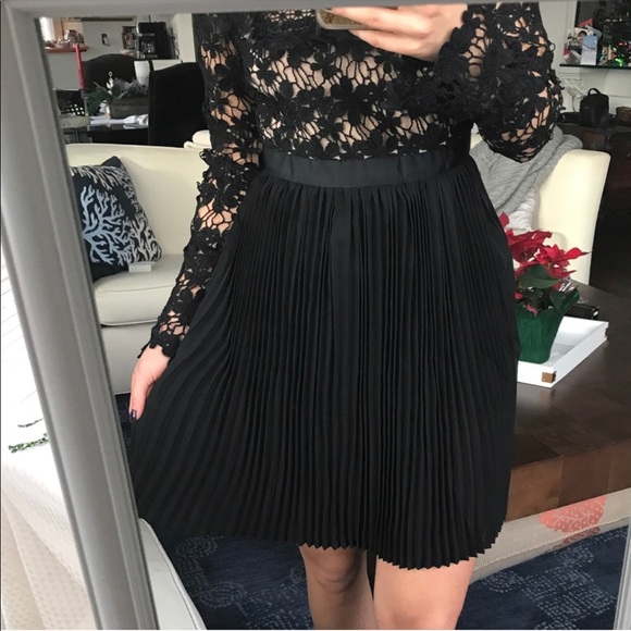 ‼️LAST ONE 👉🏼 ROMEO+JULIET Black Lace Dress - Picture 3 of 7